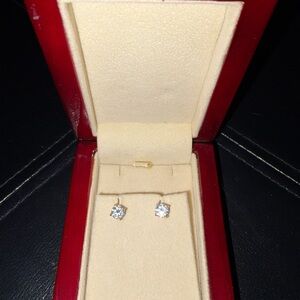 NWOT Elegant 14K Cubic Zirconia Stud Earrings